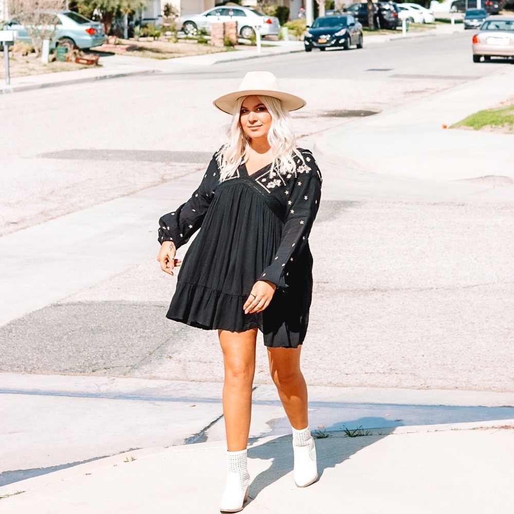 Holland mini babydoll dress in black